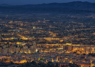 Murcia cerrará a las ocho