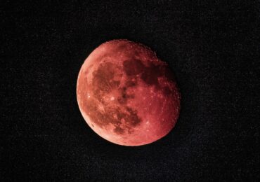 Superluna 2021. Dónde ver la Luna de Sangre. Luna de las flores.