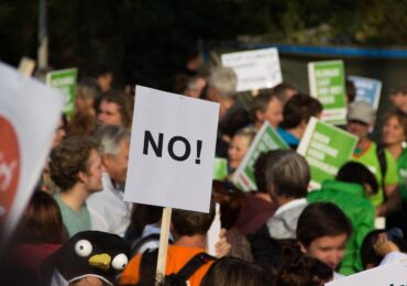 Las huelgas ponen en peligro el puesto de miles de personas