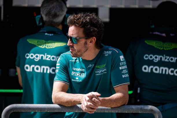 Fernando Alonso en Aston Martin