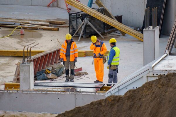 vecinos de alicante denuncian construcciones ilegales
