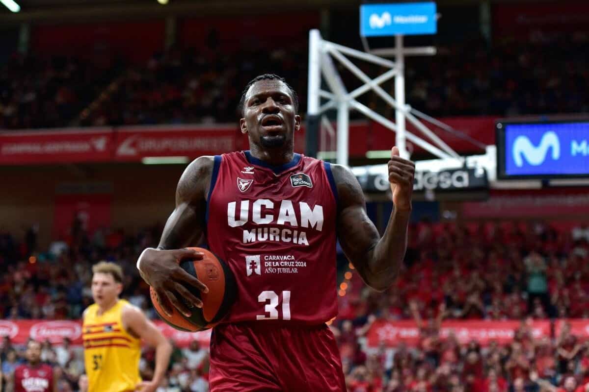 UCAM Murcia sorprende con remontada épica en Belgrado