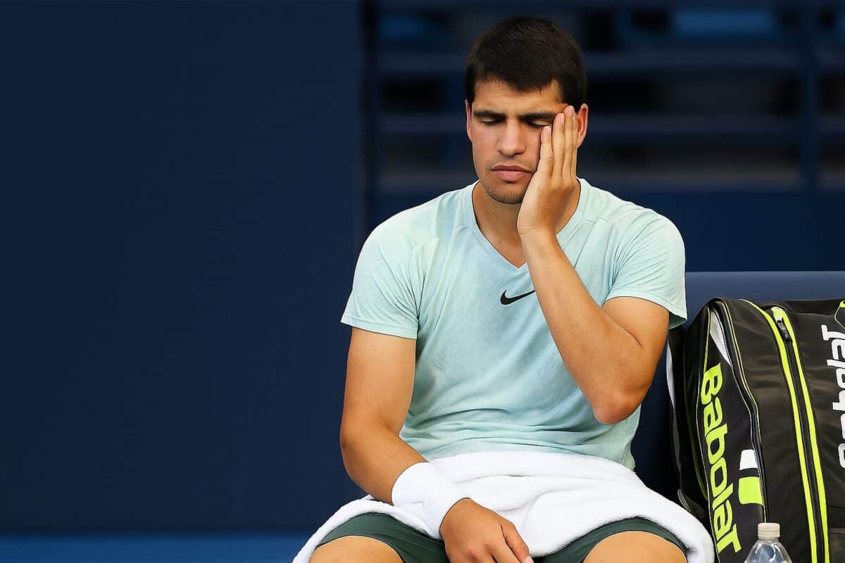 Carlos Alcaraz se baja del Master 1000 de Madrid por una lesión en el antebrazo